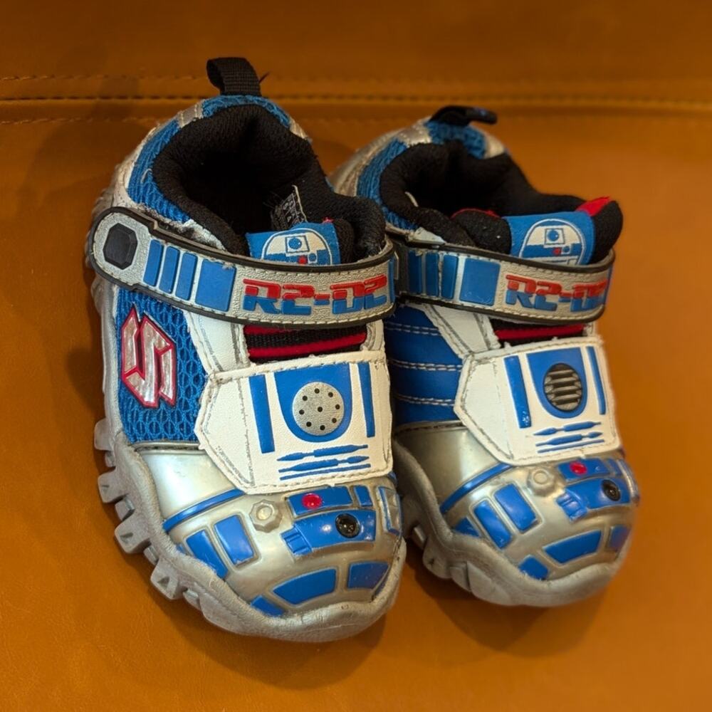 Skechers Star Wars R2-D2 Light Up Sneakers Silver Blue Size 5 Baby Infant Shoes